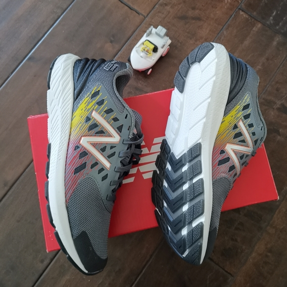 New Balance Fuelcore Urge - Picture 5 of 10